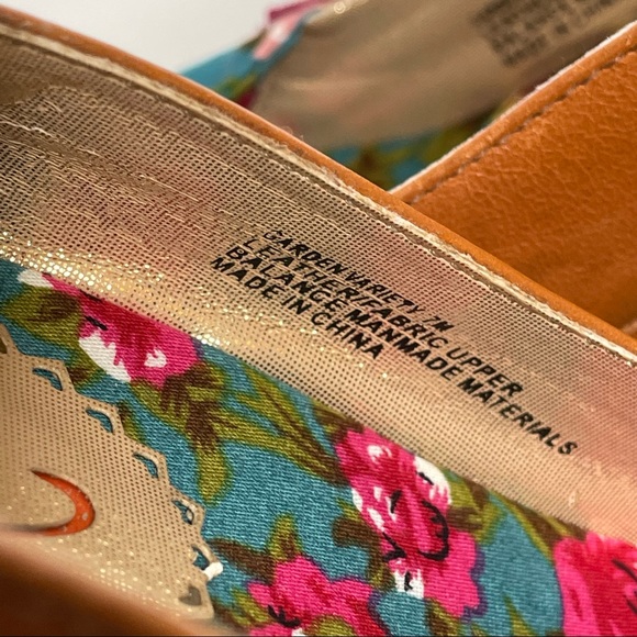 Poetic License Garden Variety Floral Slingback Heels  Studs Leather Sz 7 - Picture 8 of 11